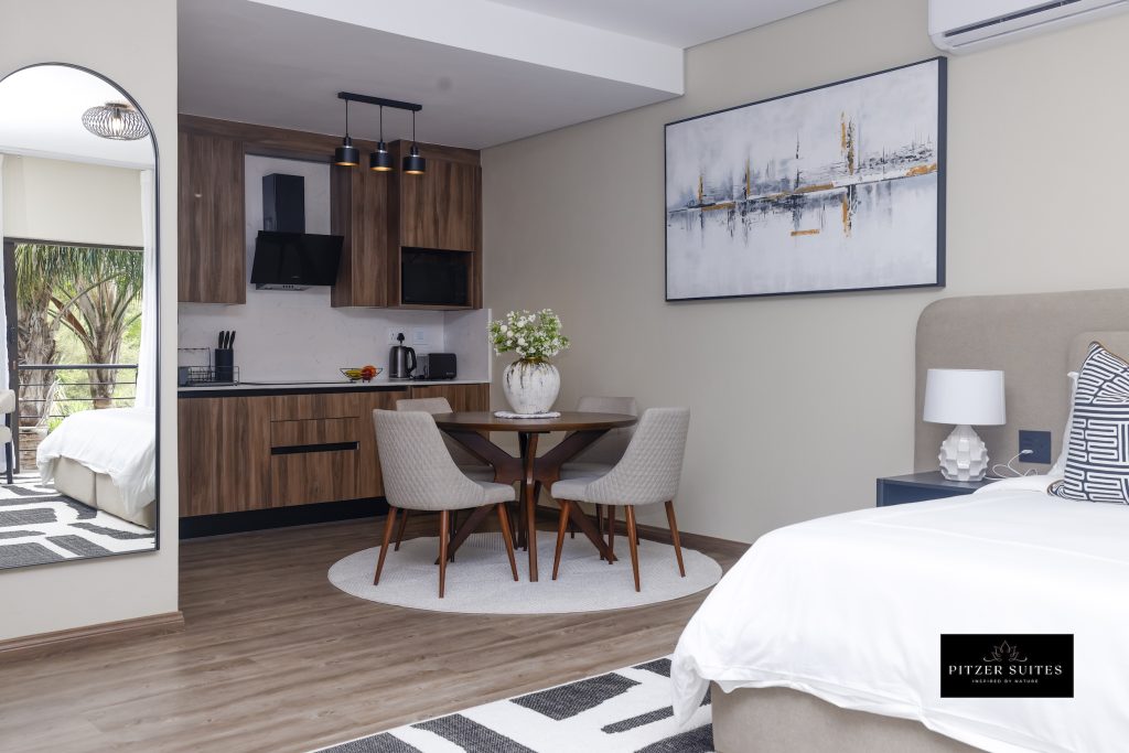 Pitzer Suites_Dining Area-18